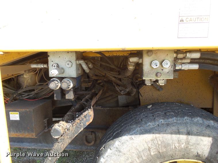 image for item DB7472 Etnyre Quad chip spreader