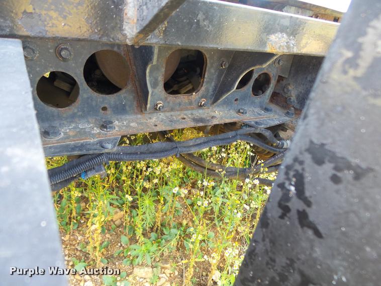 image for item DB7474 2002 International 7400 truck chassis