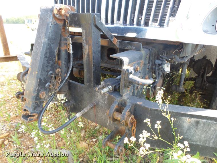 image for item DB7474 2002 International 7400 truck chassis