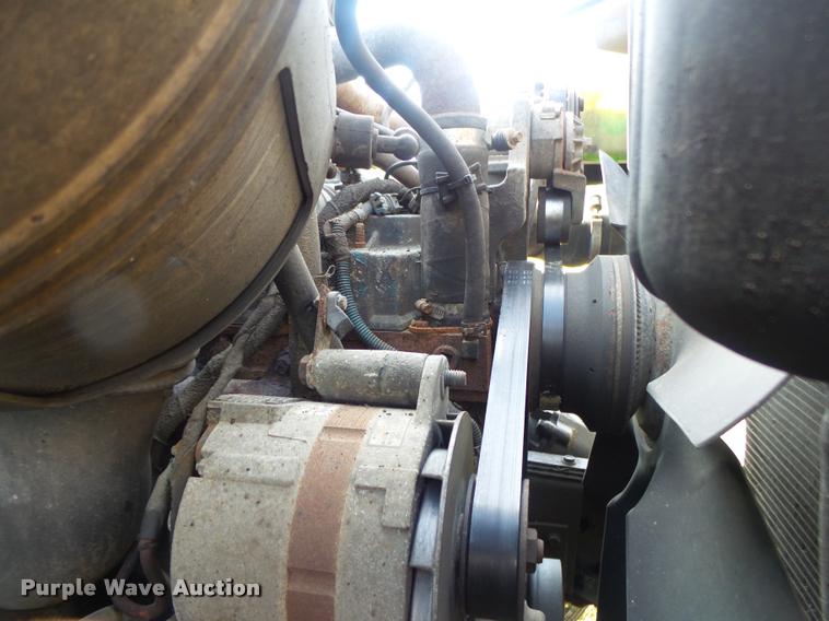 image for item DB7474 2002 International 7400 truck chassis