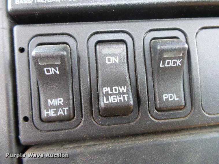 image for item DB7474 2002 International 7400 truck chassis