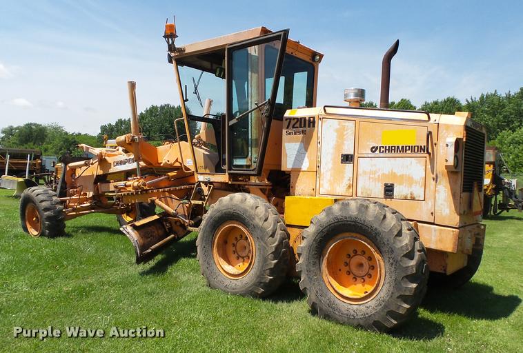 image for item DB7479 Champion 720A Series III motor grader