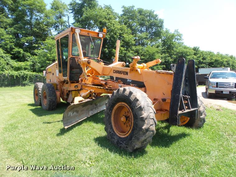 image for item DB7479 Champion 720A Series III motor grader