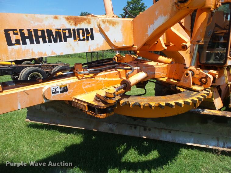 image for item DB7479 Champion 720A Series III motor grader