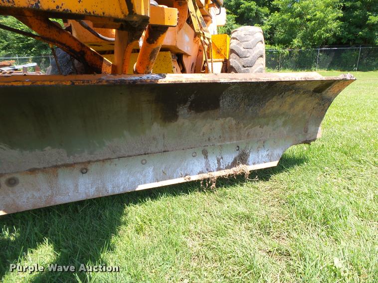 image for item DB7479 Champion 720A Series III motor grader