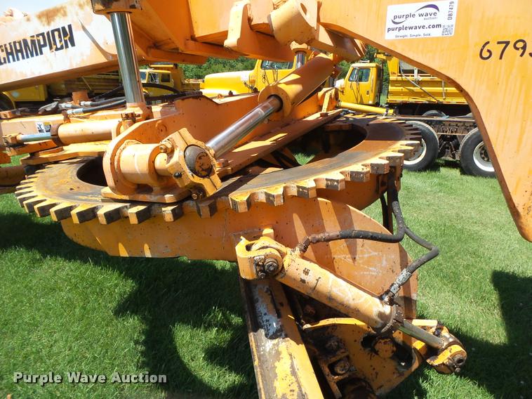 image for item DB7479 Champion 720A Series III motor grader