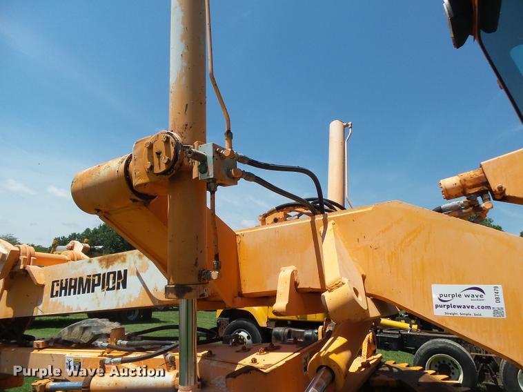 image for item DB7479 Champion 720A Series III motor grader