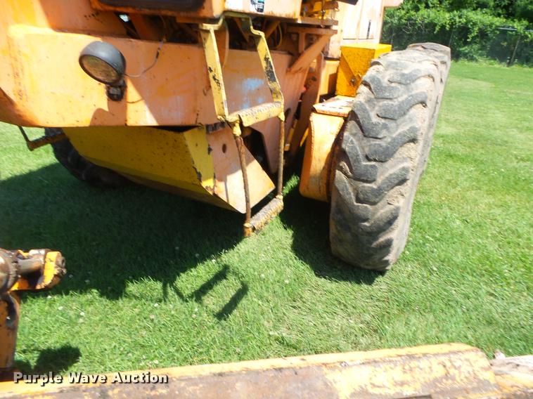 image for item DB7479 Champion 720A Series III motor grader