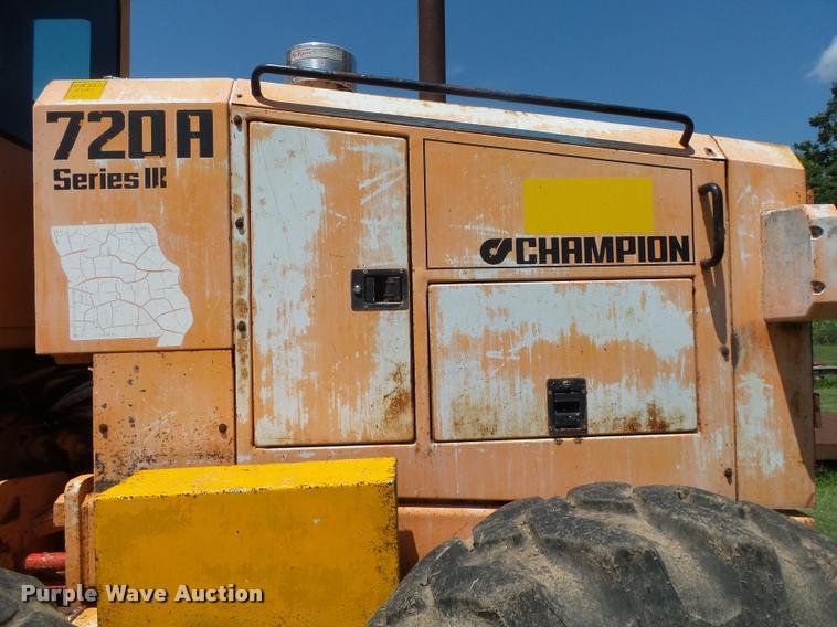 image for item DB7479 Champion 720A Series III motor grader