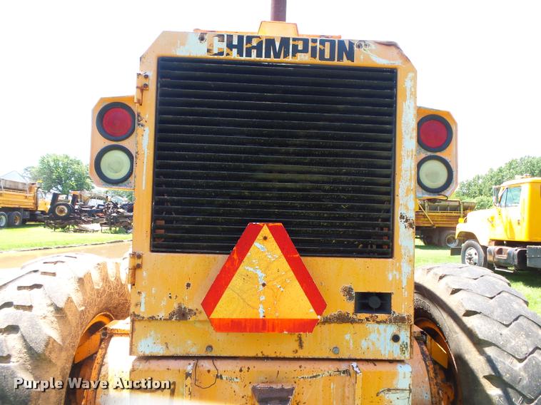 image for item DB7479 Champion 720A Series III motor grader
