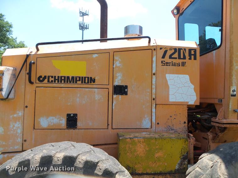 image for item DB7479 Champion 720A Series III motor grader