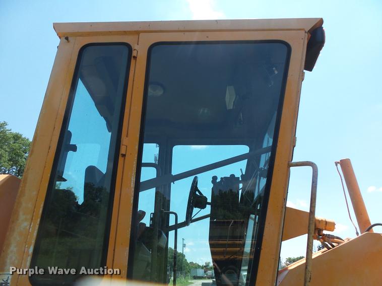 image for item DB7479 Champion 720A Series III motor grader