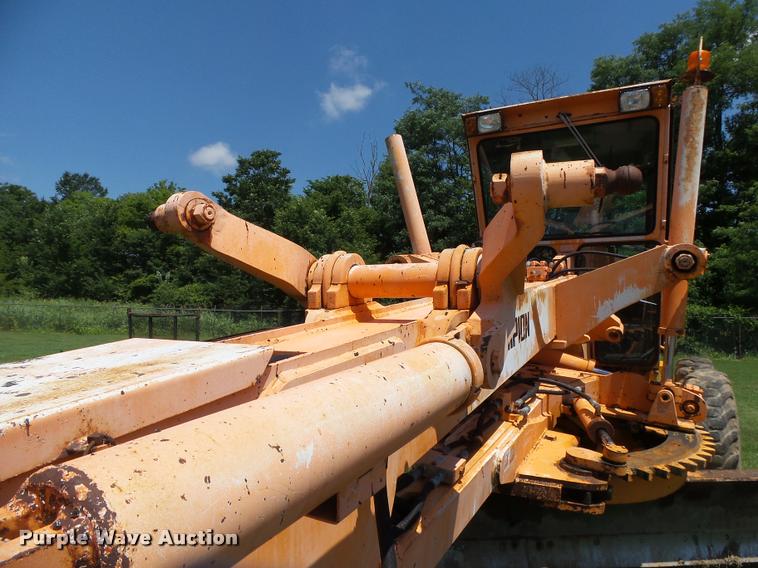 image for item DB7479 Champion 720A Series III motor grader