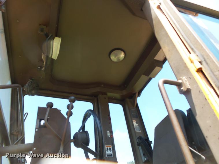 image for item DB7479 Champion 720A Series III motor grader