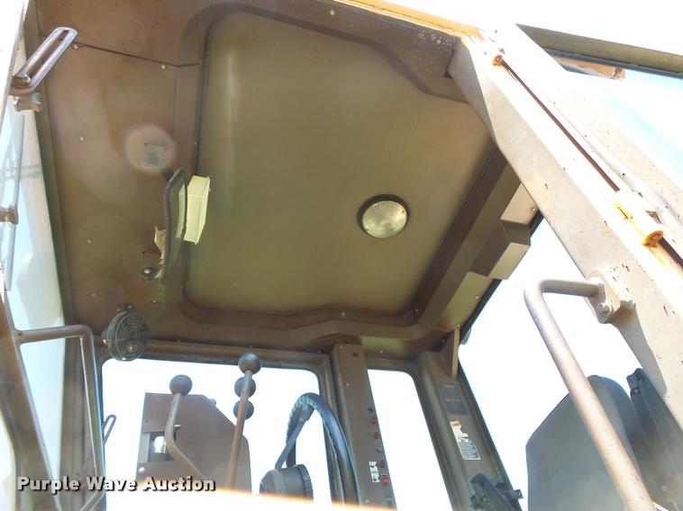 image for item DB7479 Champion 720A Series III motor grader