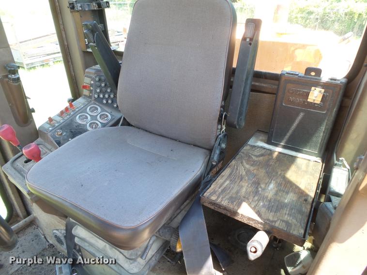 image for item DB7479 Champion 720A Series III motor grader