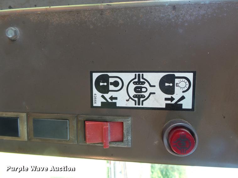 image for item DB7479 Champion 720A Series III motor grader