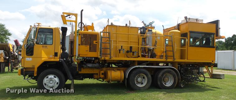 image for item DB7484 1996 Ford CFT8000 M-B807P paint striping truck