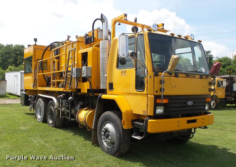 image for item DB7484 1996 Ford CFT8000 M-B807P paint striping truck