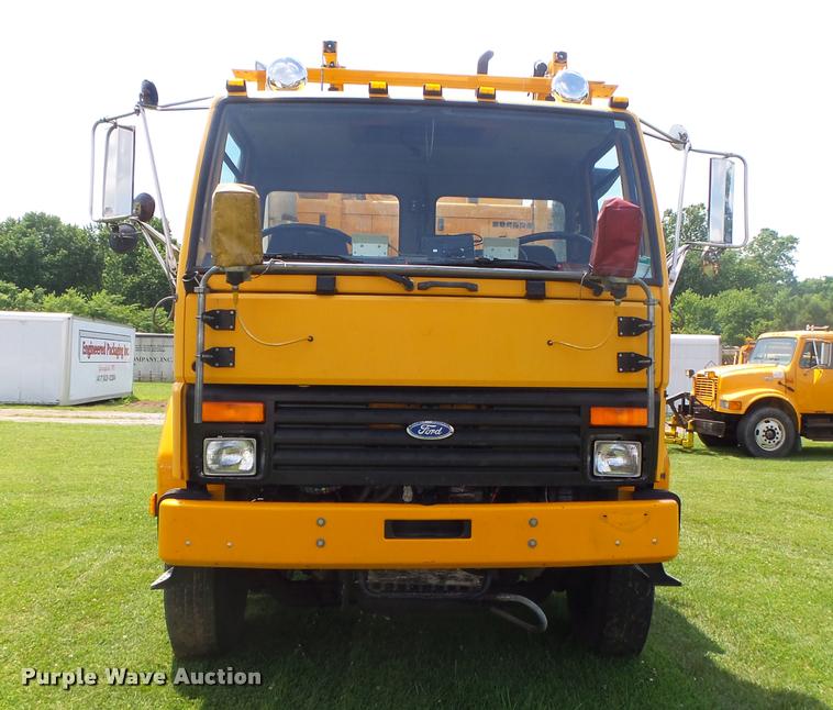 image for item DB7484 1996 Ford CFT8000 M-B807P paint striping truck