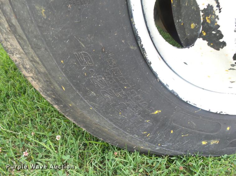 image for item DB7484 1996 Ford CFT8000 M-B807P paint striping truck