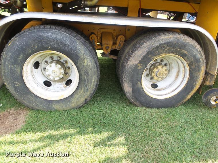 image for item DB7484 1996 Ford CFT8000 M-B807P paint striping truck