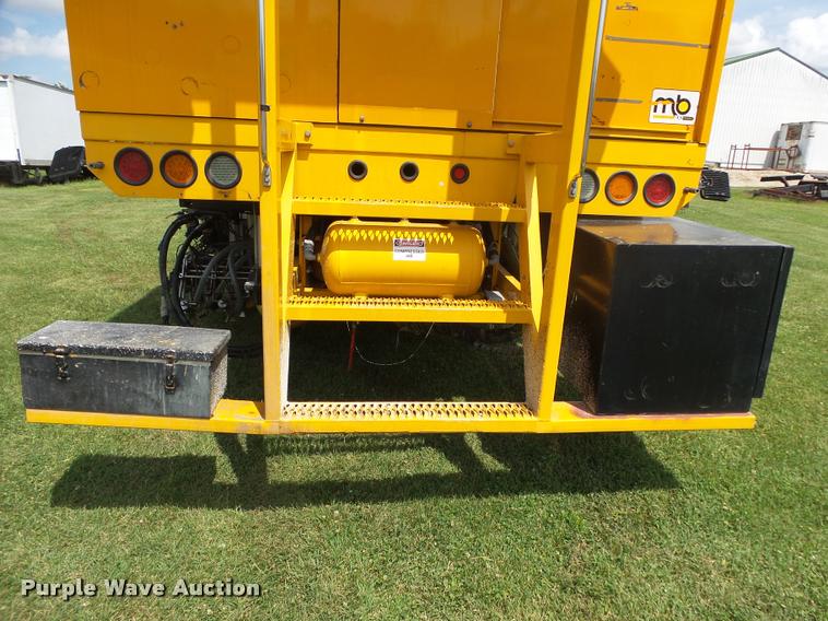 image for item DB7484 1996 Ford CFT8000 M-B807P paint striping truck