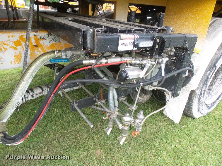 image for item DB7484 1996 Ford CFT8000 M-B807P paint striping truck