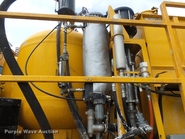 image for item DB7484 1996 Ford CFT8000 M-B807P paint striping truck