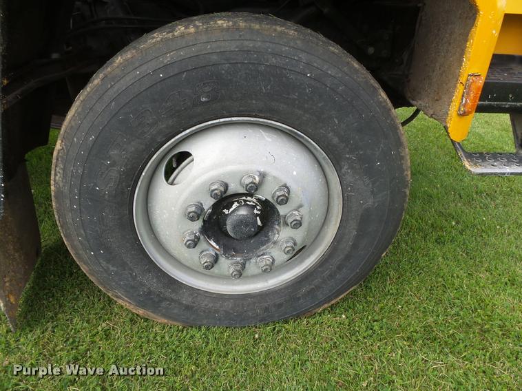 image for item DB7484 1996 Ford CFT8000 M-B807P paint striping truck