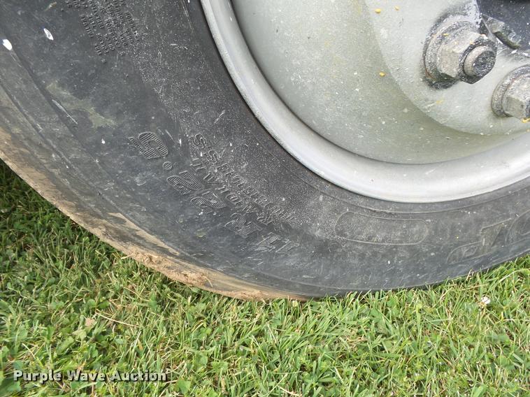 image for item DB7484 1996 Ford CFT8000 M-B807P paint striping truck