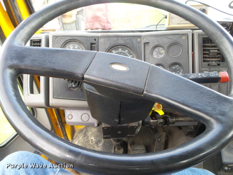 image for item DB7484 1996 Ford CFT8000 M-B807P paint striping truck