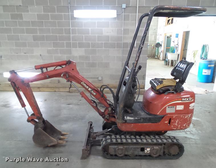 image for item DH9339 2006 Ditch Witch MX9 compact excavator