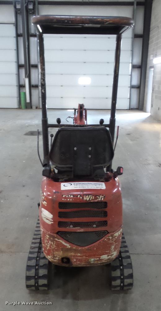 image for item DH9339 2006 Ditch Witch MX9 compact excavator
