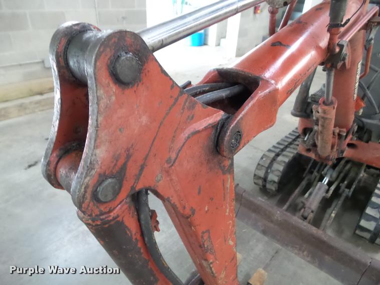 image for item DH9339 2006 Ditch Witch MX9 compact excavator