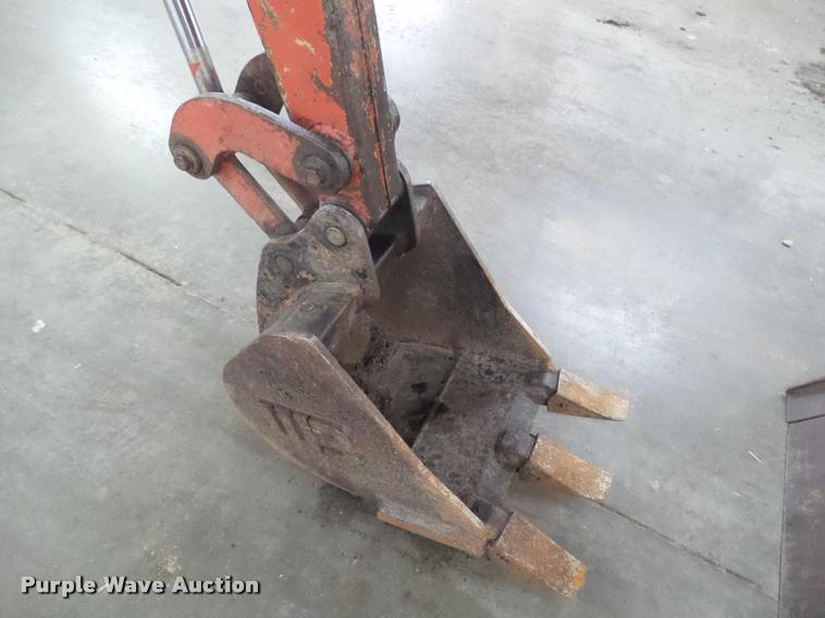 image for item DH9339 2006 Ditch Witch MX9 compact excavator