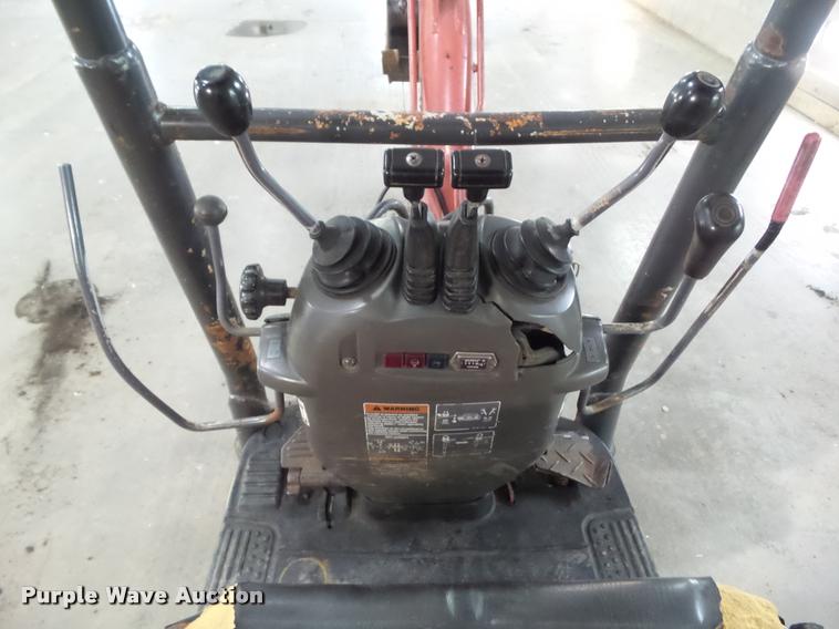 image for item DH9339 2006 Ditch Witch MX9 compact excavator