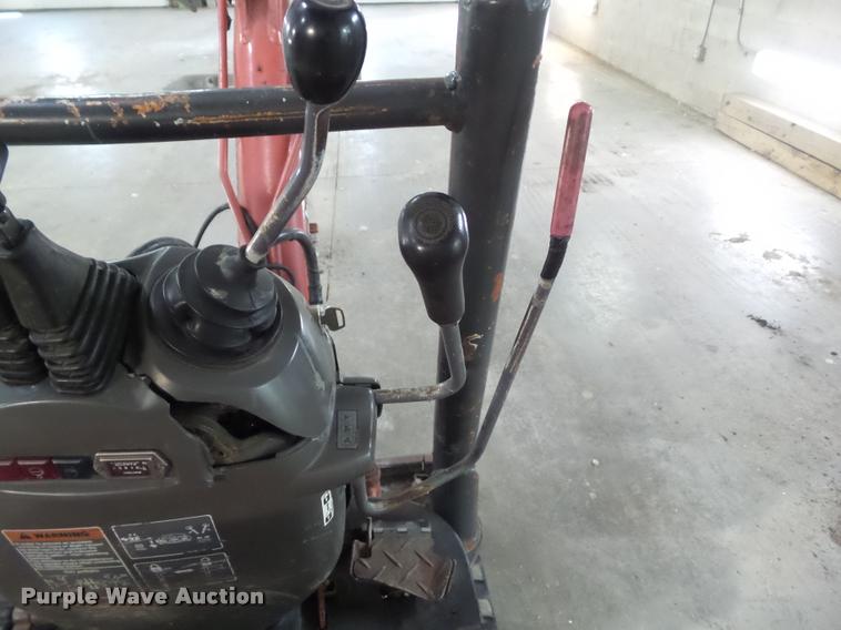image for item DH9339 2006 Ditch Witch MX9 compact excavator