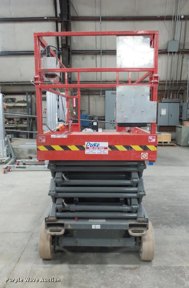 image for item DJ9524 Sky Jack SJIII 4830 scissor lift