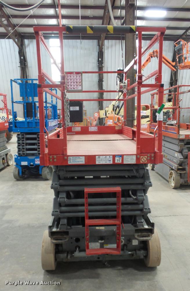 image for item DJ9524 Sky Jack SJIII 4830 scissor lift