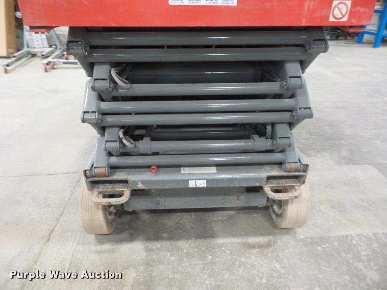 image for item DJ9524 Sky Jack SJIII 4830 scissor lift