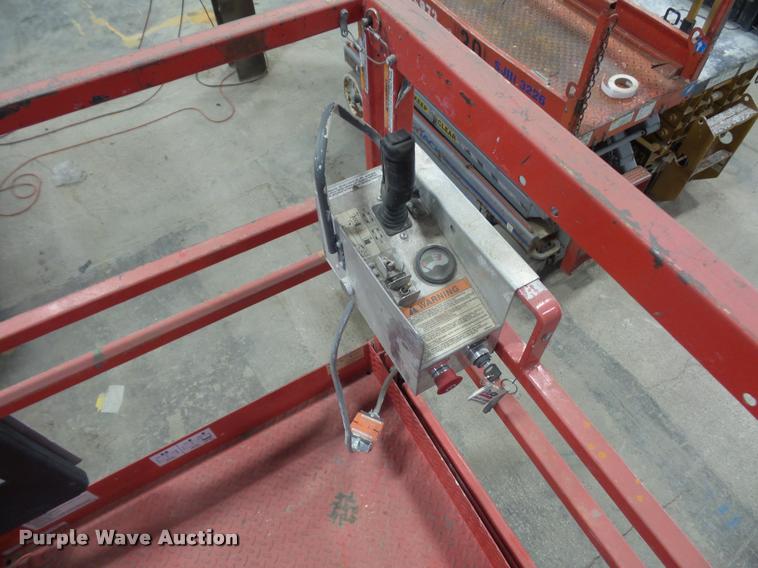 image for item DJ9524 Sky Jack SJIII 4830 scissor lift
