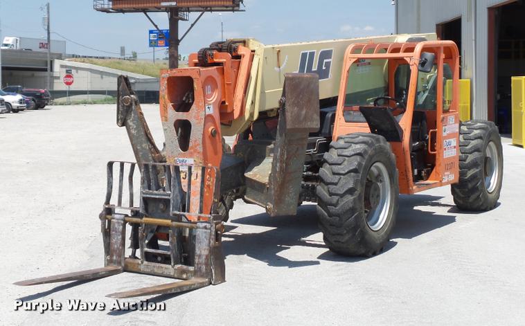 image for item DJ9527 JLG G10-55A telehandler