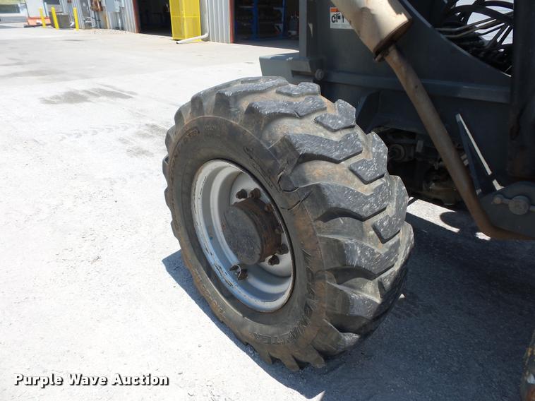 image for item DJ9527 JLG G10-55A telehandler