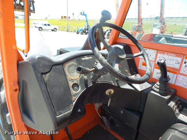 image for item DJ9527 JLG G10-55A telehandler