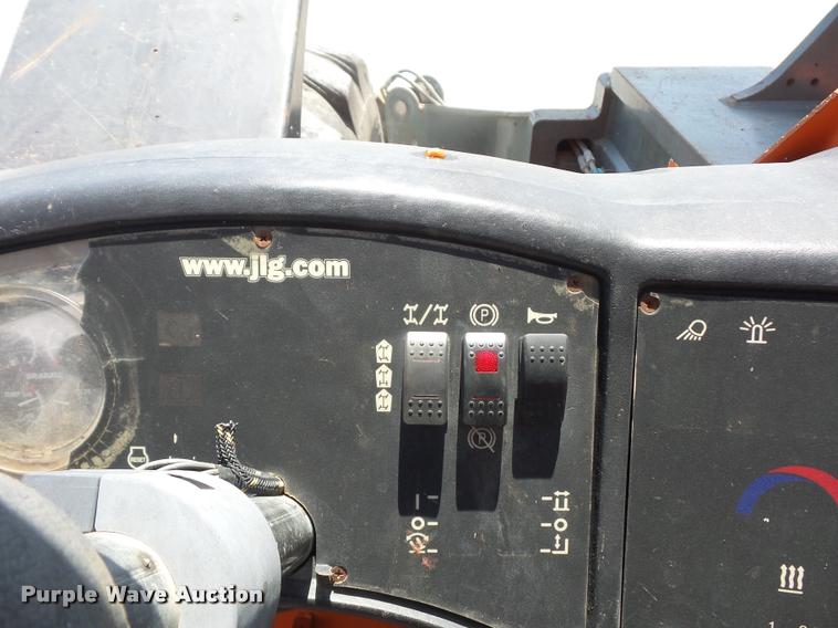 image for item DJ9527 JLG G10-55A telehandler