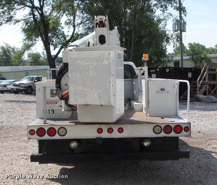 image for item DJ9597 2003 Ford F350 bucket truck