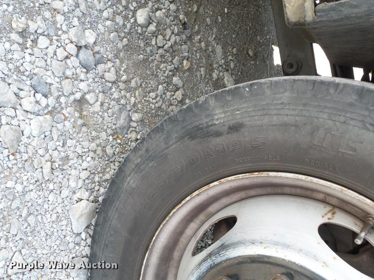 image for item DJ9597 2003 Ford F350 bucket truck