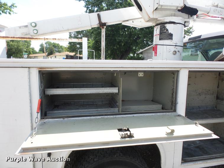 image for item DJ9597 2003 Ford F350 bucket truck