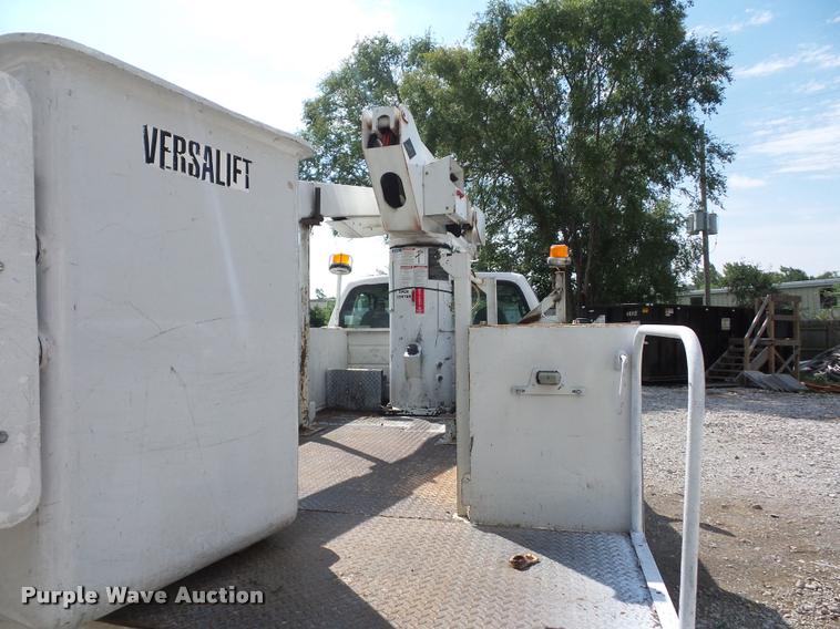 image for item DJ9597 2003 Ford F350 bucket truck